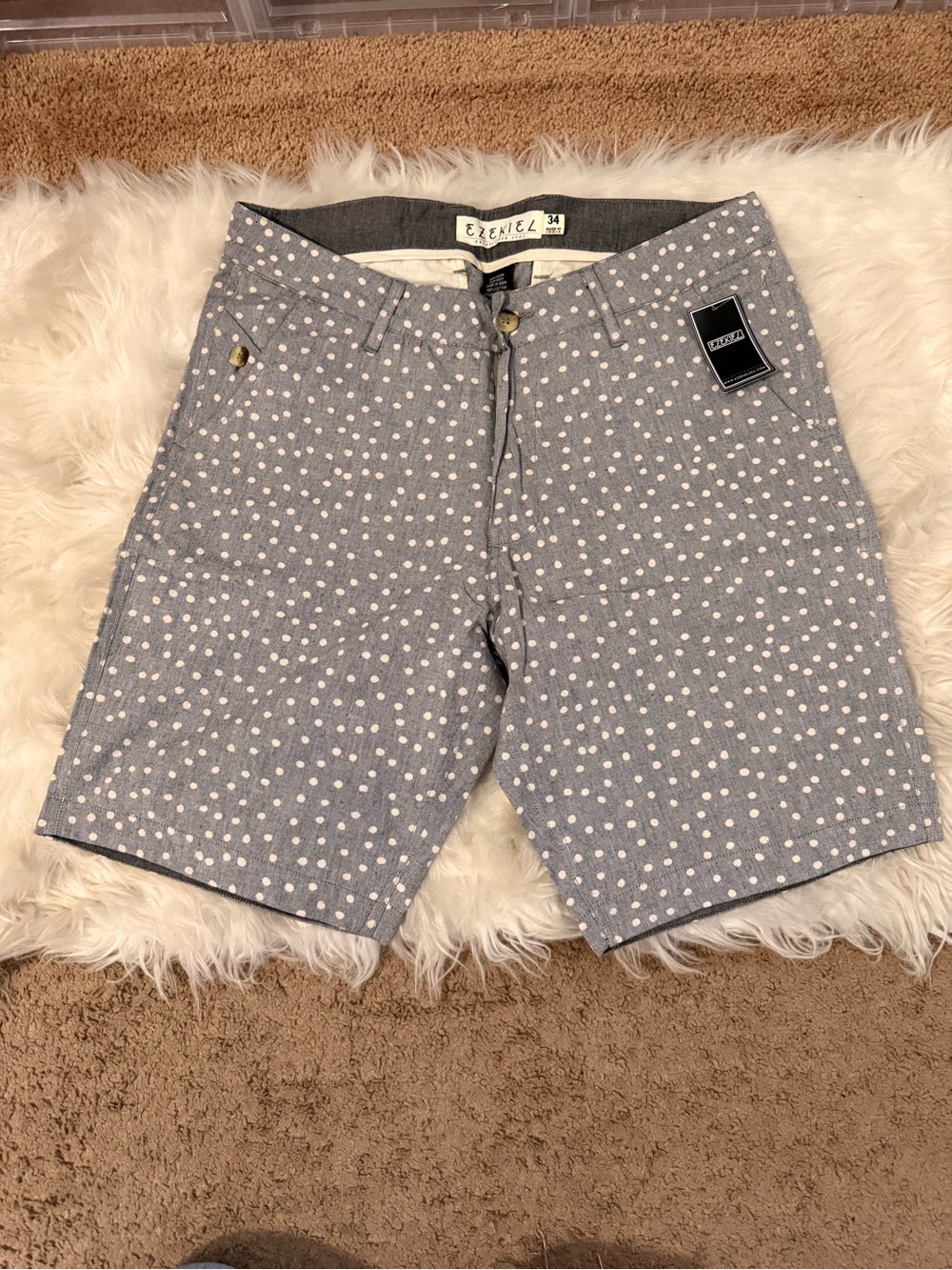 Ezekiel Men’s Gray Polka Dot Flat Front Shorts